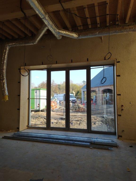 Grande Maison : salle de convivialité, enduit à la chaux